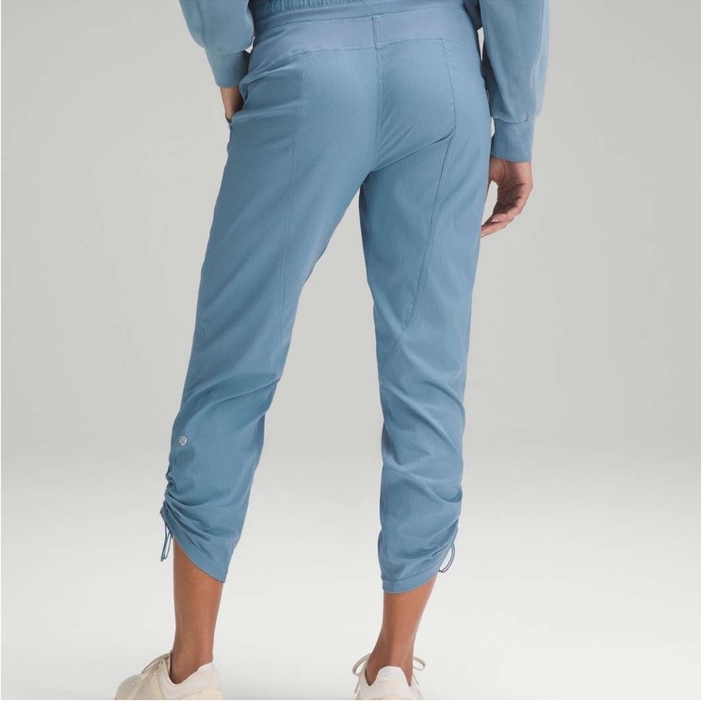Lululemon Dance Studio Mid-Rise Crop Pants Aero Blue Size 6 NWT - Picture 2 of 7
